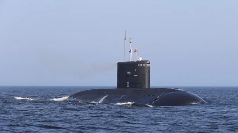 Британський підводний човен із ракетами Tomahawk наблизився до Ірану: ЗМІ дізнались деталі Британський підводний човен із ракетами Tomahawk наблизився до Ірану: ЗМІ дізнались деталі